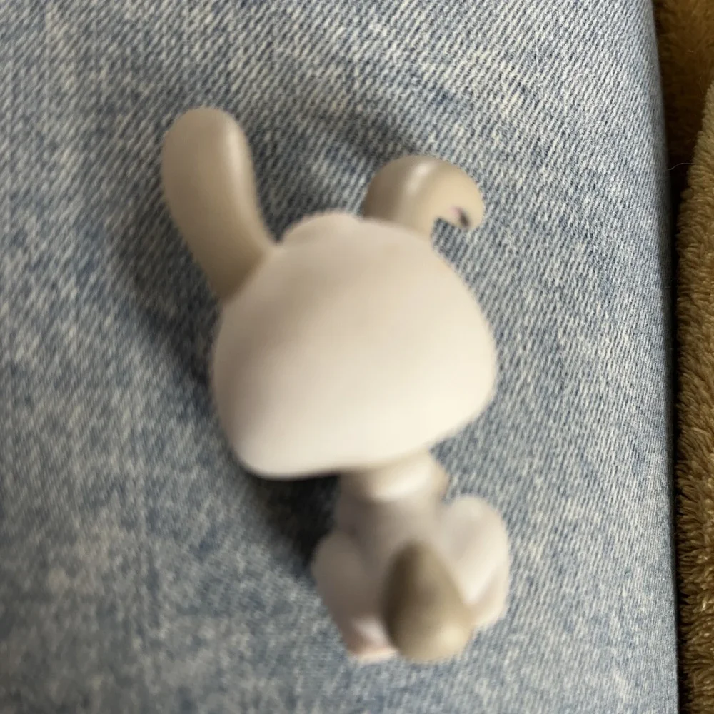 Littlest Pet Shop LPS #211 Bunny White And Grey Green Eyes Pink Around Eyes